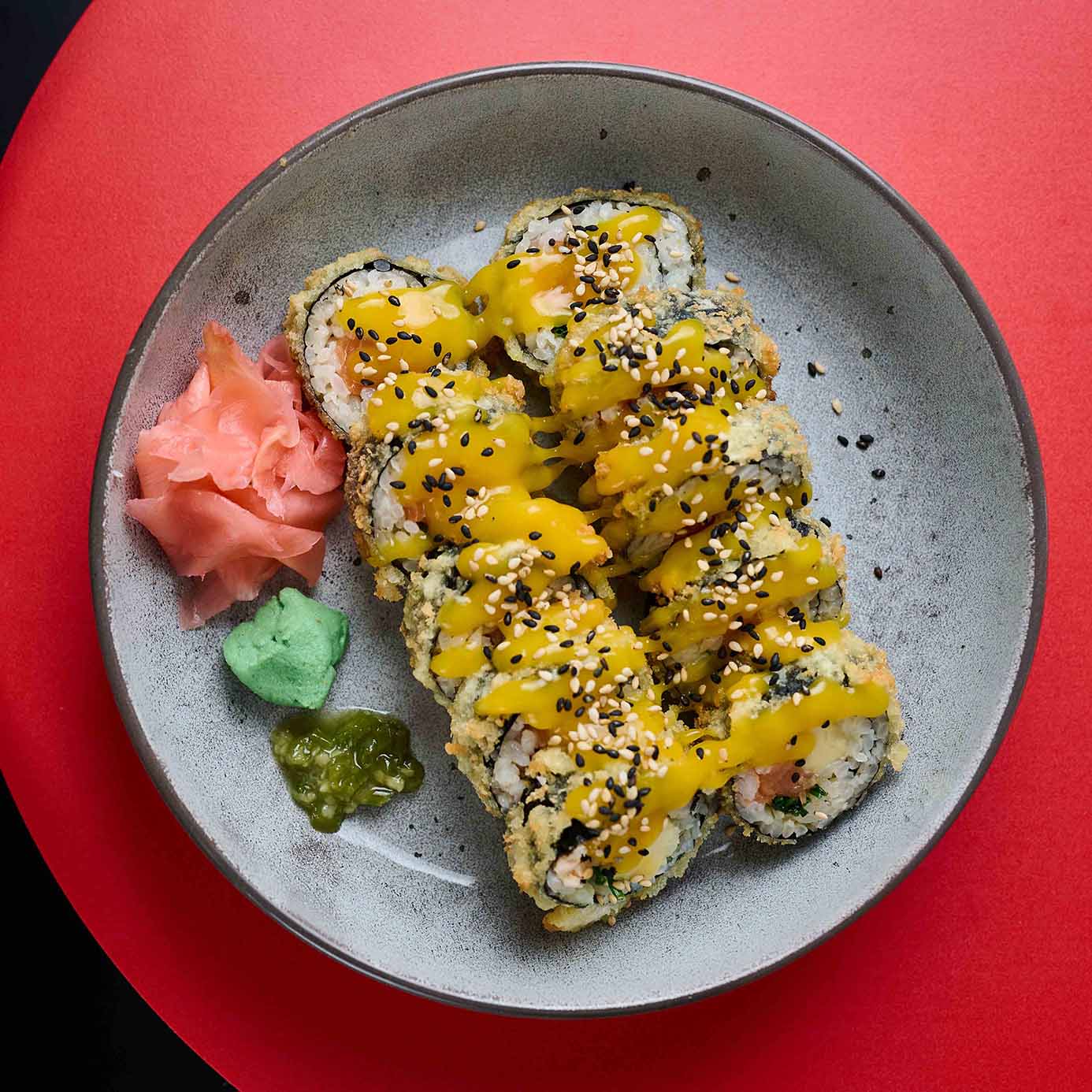 Crispy salmon roll
