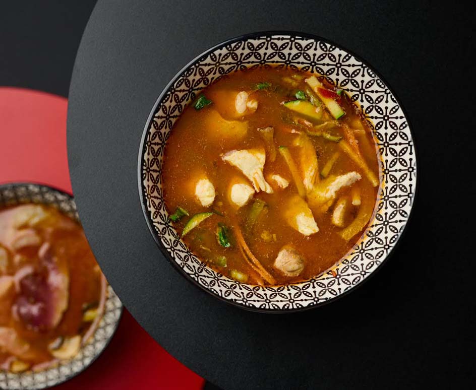Tom yum s kuracím mäsom